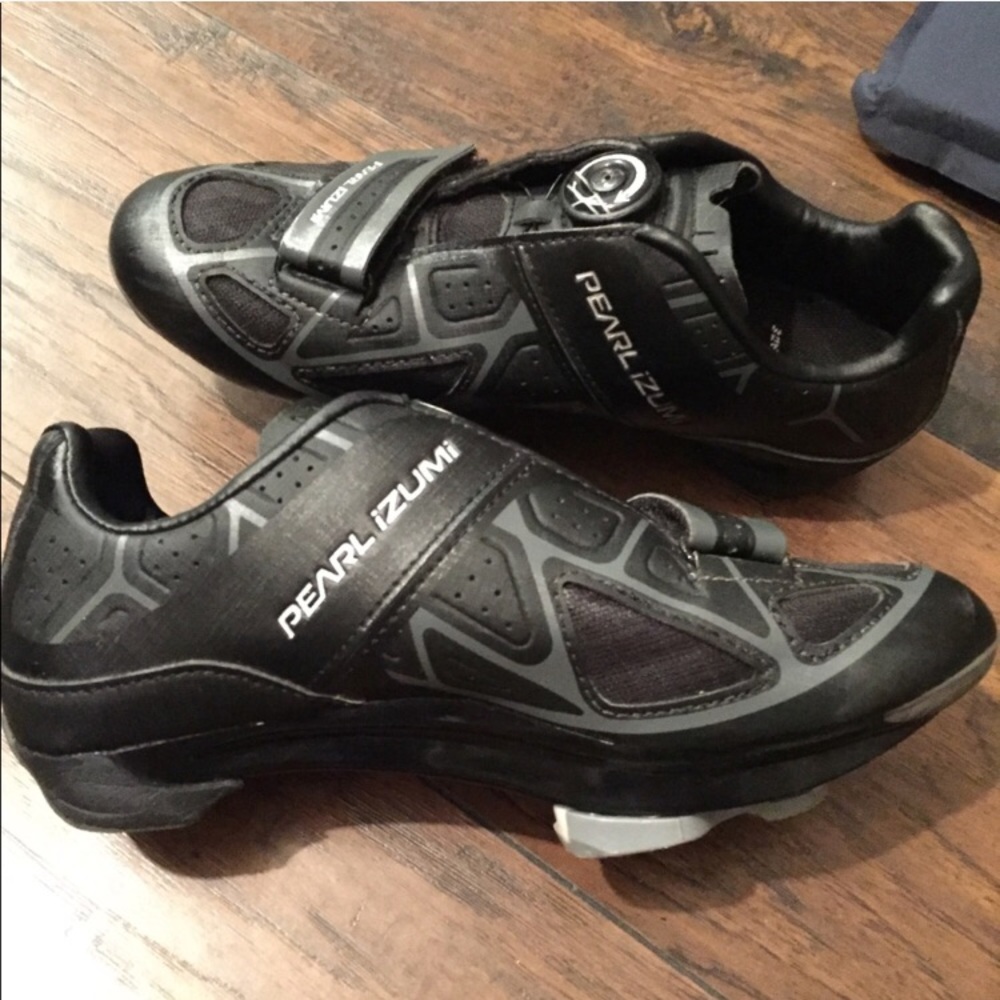 Cycle shoes ~ make an offer!